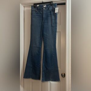 NWT: GOOD AMERICAN - GOOD LEGS FLARE TWISTED SLIT JEANS